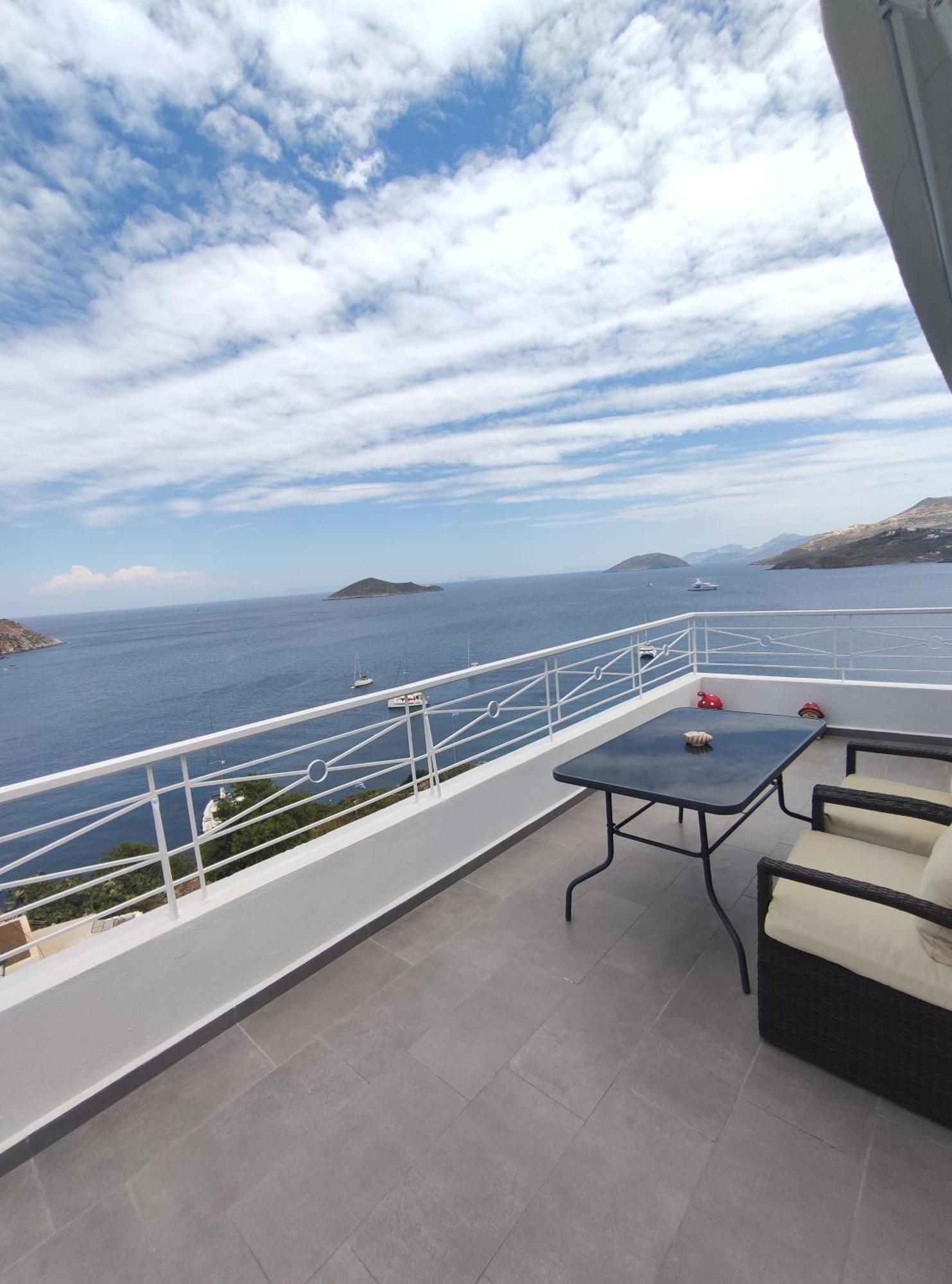 Infinity Blue Suite Panteli Exterior foto